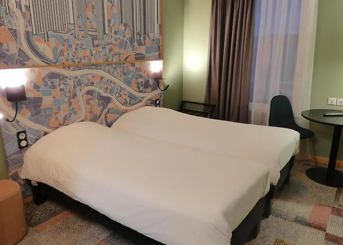 Ibis Styles Lyon Croix Rousse Hotel